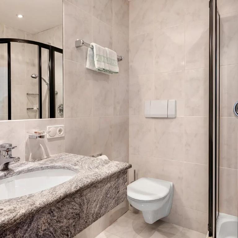 B&B Villa Pattis - Camera Matrimoniale con Bagno Privato - 10