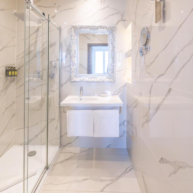 Hôtel La Villa Cap d’Antibes - Chambre Double Prestige avec Vue sur Mer - 7
