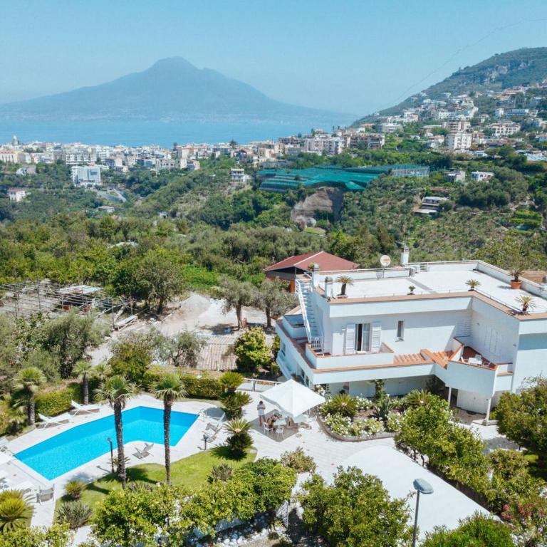 Luca's Home Naples - Sacro e Profano - Villa con Piscina Privata - 1