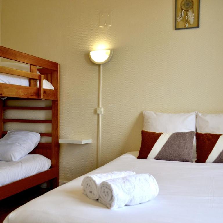 Hôtel Alizéa - Chambre Quadruple avec Salle de Bains Commune - 3