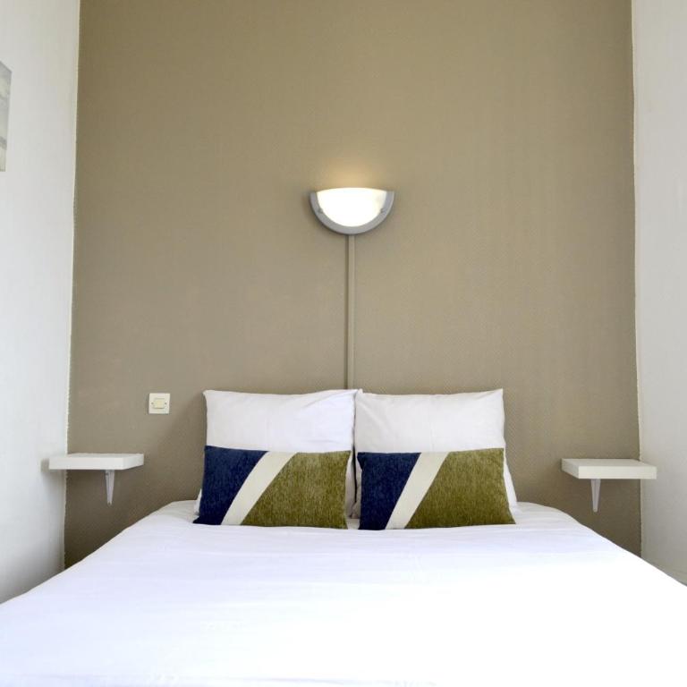 Hôtel Alizéa - Chambre Double Standard avec Salle de Bains Commune - 5