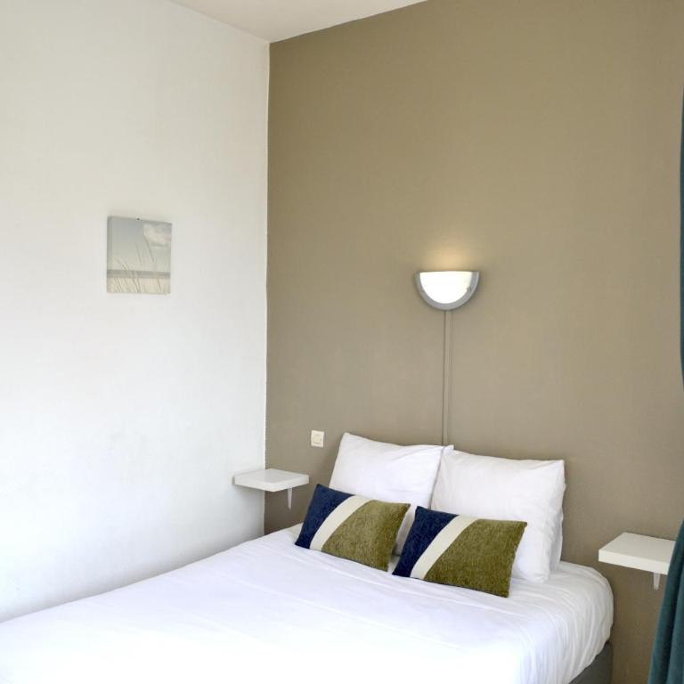 Hôtel Alizéa - Chambre Double Standard avec Salle de Bains Commune - 7