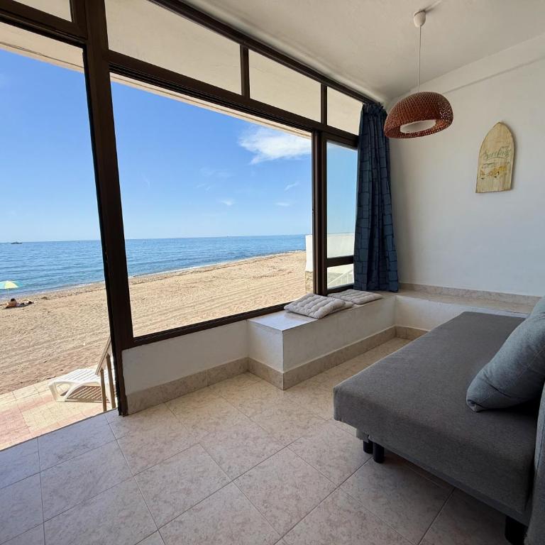 Malibu Beachfront Terrace - One-Bedroom Apartment with Sea View and Terrace - 3