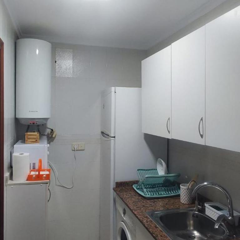 Apartamento primera linea con vistas al mar y montaña - Apartamento de 2 dormitorios con balcón y vistas al mar - 4