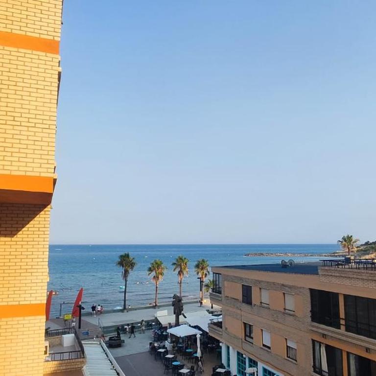 Apartamento primera linea con vistas al mar y montaña - Apartamento de 2 dormitorios con balcón y vistas al mar - 5