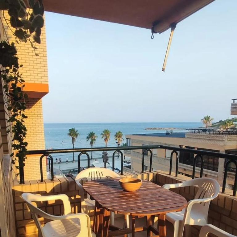Apartamento primera linea con vistas al mar y montaña - Apartamento de 2 dormitorios con balcón y vistas al mar - 6