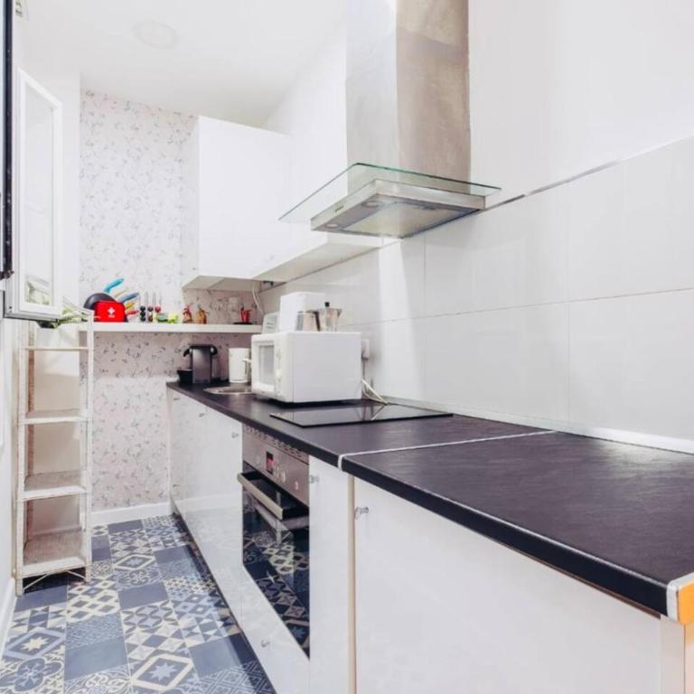 Chic Studio in the Heart of Madrid Modern & Cozy - Apartamento - 4