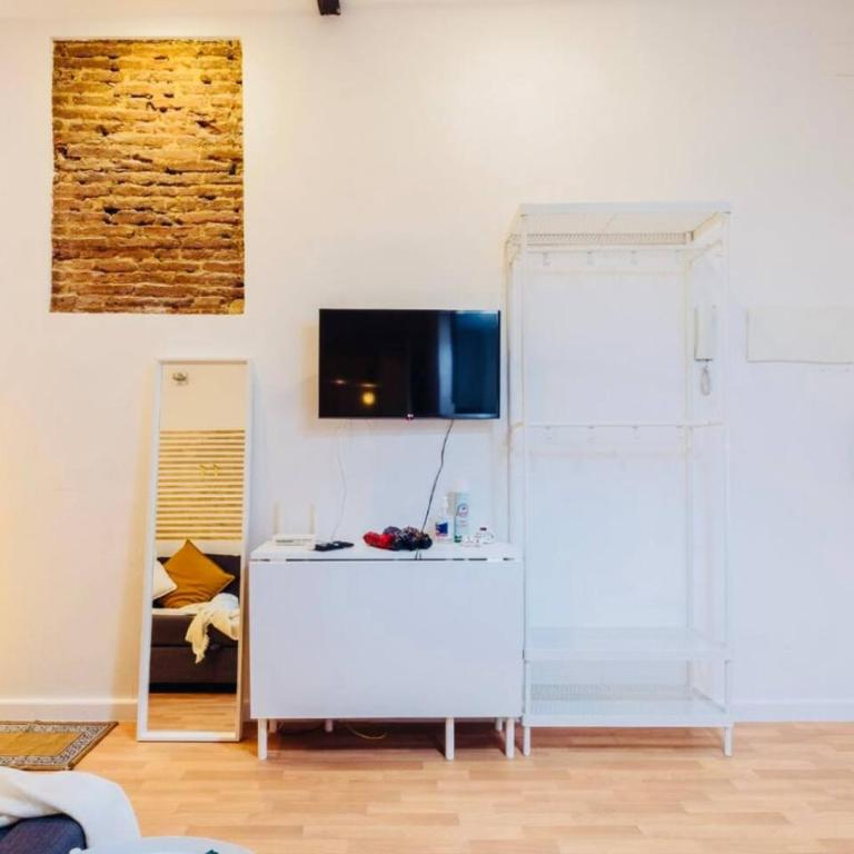 Chic Studio in the Heart of Madrid Modern & Cozy - Apartamento - 7