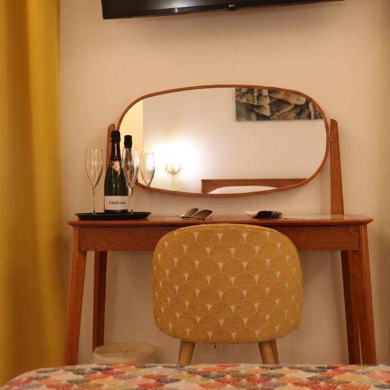 De LoCa Rooms - Camera King con Balcone - 19