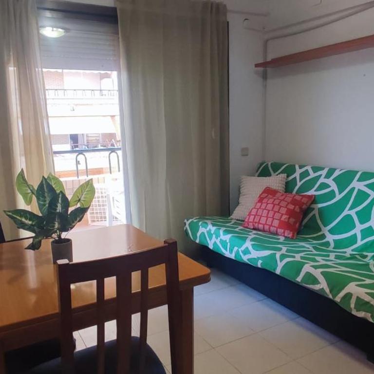 Apartamento primera linea con vistas al mar y montaña - Apartamento de 2 dormitorios con balcón y vistas al mar - 12