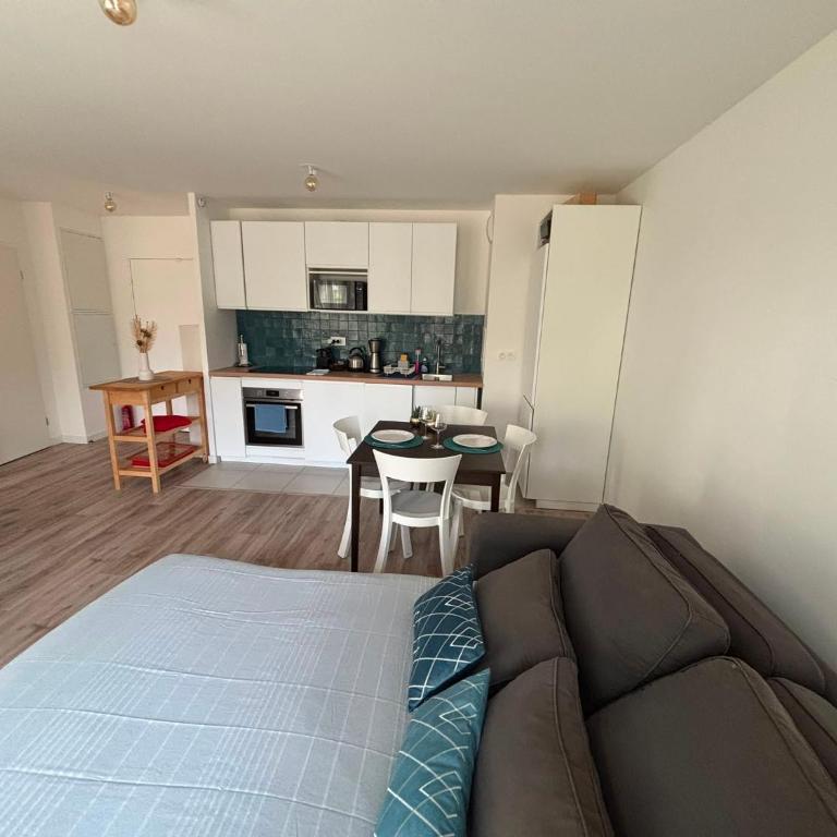 Le petit nid, T2 neuf 4 voyageurs terrasse parking Disneyland Paris - Apartment mit 1 Schlafzimmer und Gartenblick - 7