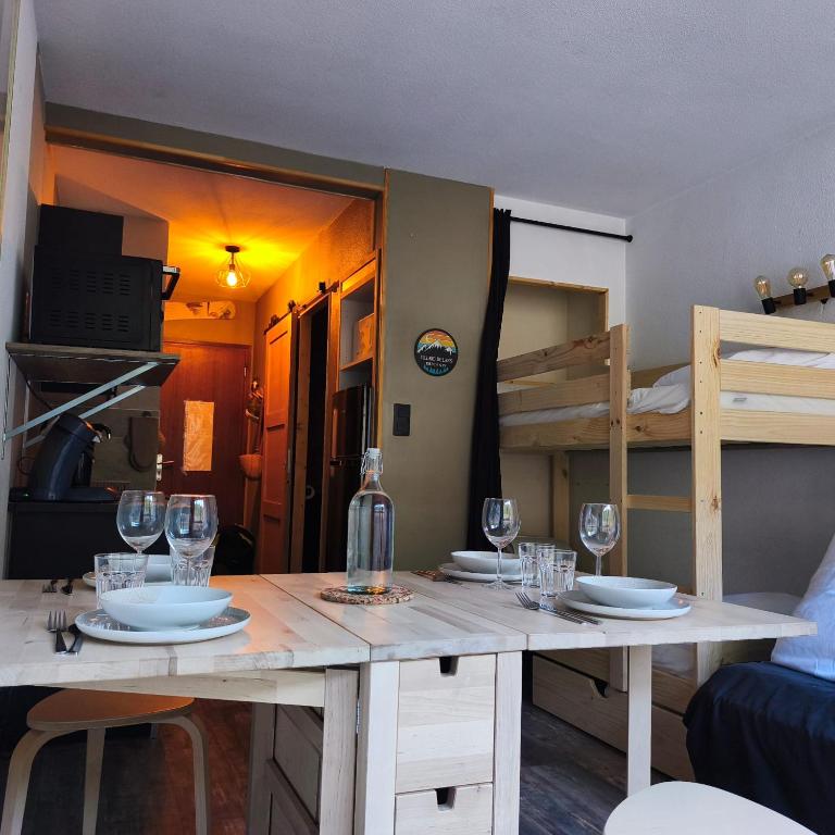 Charmant studio au pieds des remontées mécaniques. - Apartment - 2