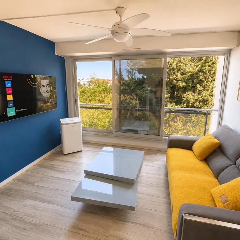 Apt Golfe Juan - 5min des plages - Parking privée - Piscine Rooftop - Appartement 1 Chambre - 14