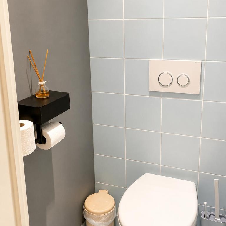 Apt Golfe Juan - 5min des plages - Parking privée - Piscine Rooftop - Appartement 1 Chambre - 22