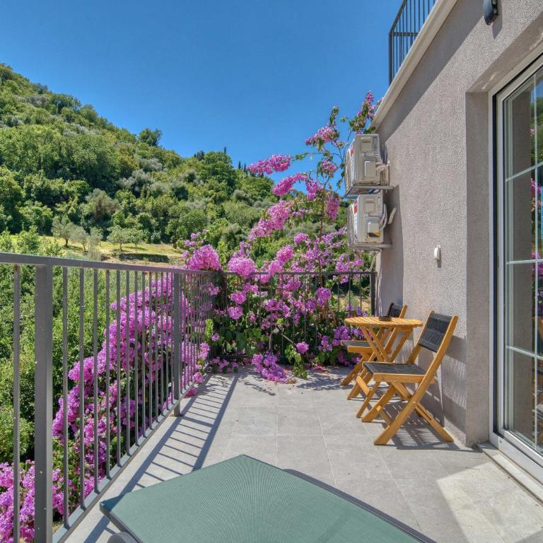 Calm apartment in Lepetane - Apartman sa 2 Spavaće Sobe - 39