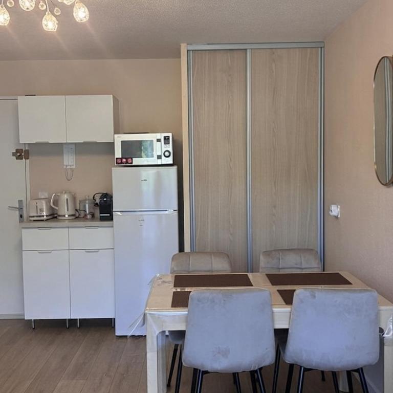 Très joli T2 de 40m2 plage à 300m clim, balcon, garage, Cosy et Tout confort - Appartamento con 1 Camera da Letto - 8