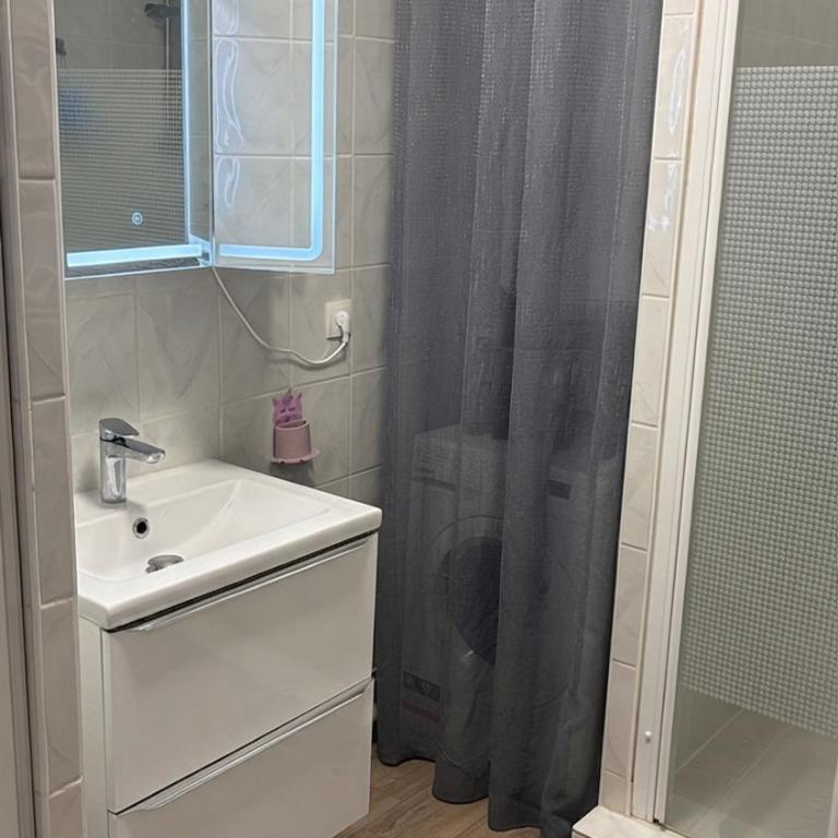 Très joli T2 de 40m2 plage à 300m clim, balcon, garage, Cosy et Tout confort - Appartamento con 1 Camera da Letto - 26