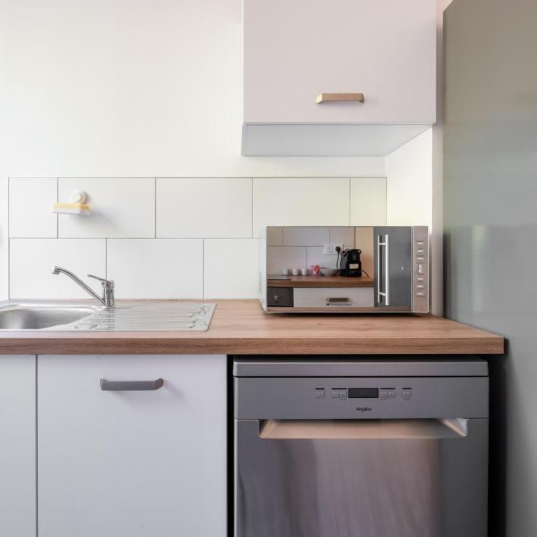 Le Moderne - 4 ch proche Maisons de Champagne - Appartement 4 Chambres avec Balcon - 49