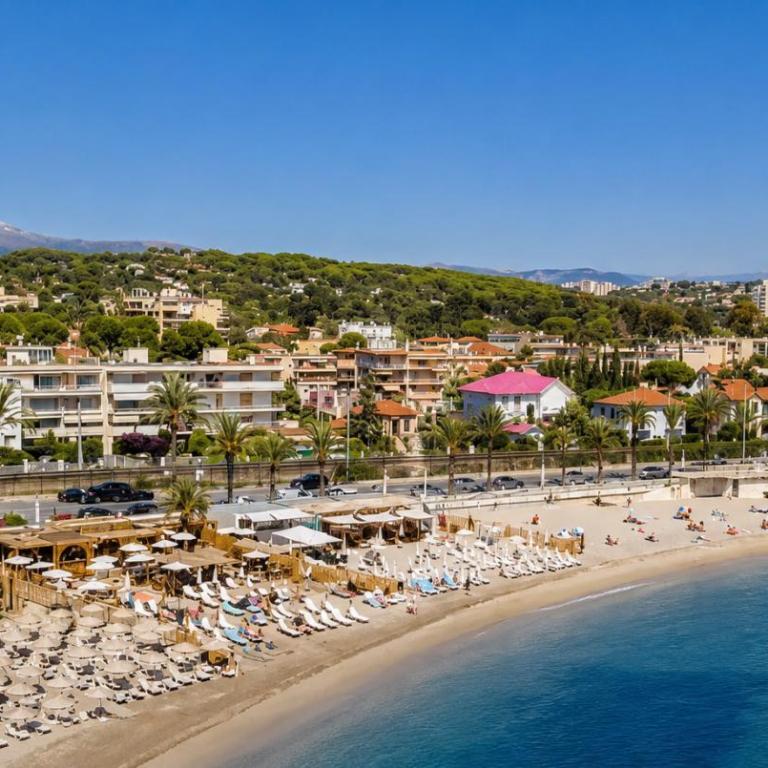 Apt Golfe Juan - 5min des plages - Parking privée - Piscine Rooftop - Appartement 1 Chambre - 25