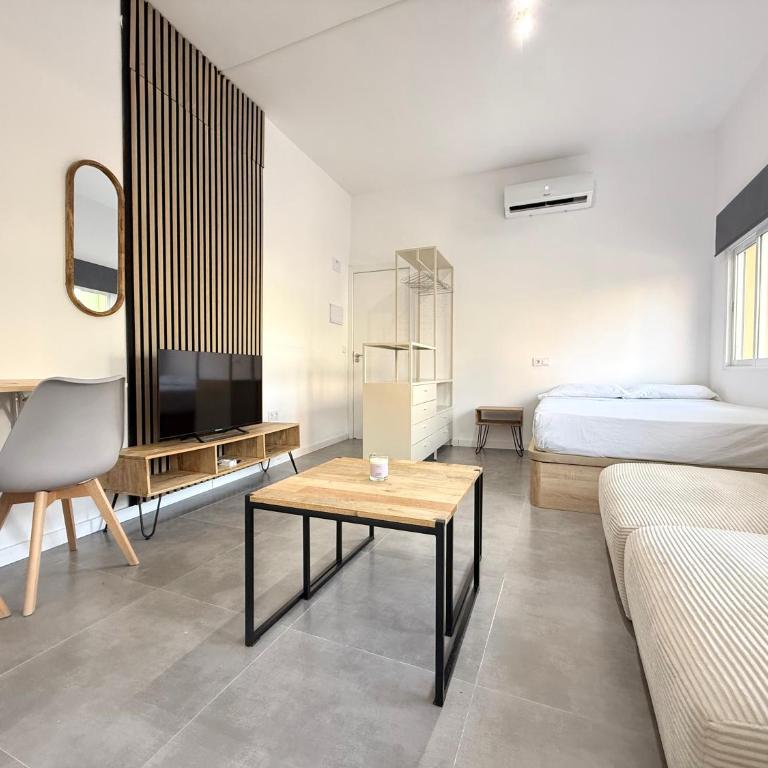 Nova Suites - Los Boliches & Beach - Standard Studio - 1