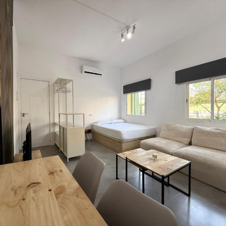 Nova Suites - Los Boliches & Beach - Standard Studio - 9