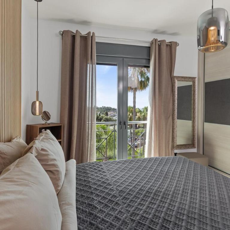 Exclusive Villa with amazing views - near beach - Villa - 10