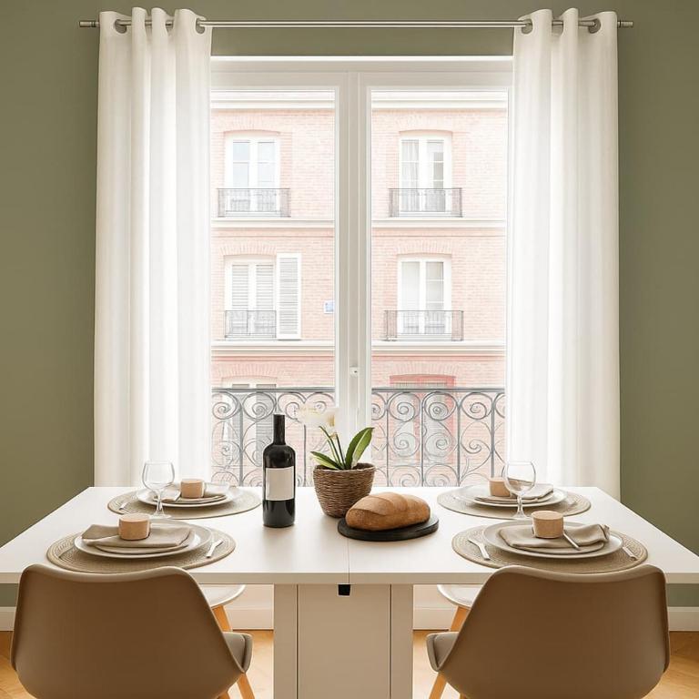 Spacious & chic flat with elevator access - Paris - Appartement - 17