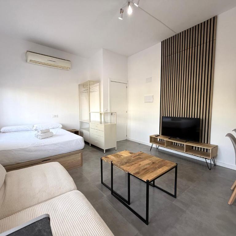 Nova Suites - Los Boliches & Beach - Standard Studio - 5