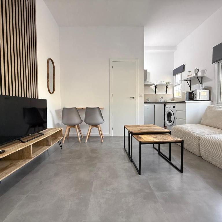 Nova Suites - Los Boliches & Beach - Standard Studio - 4