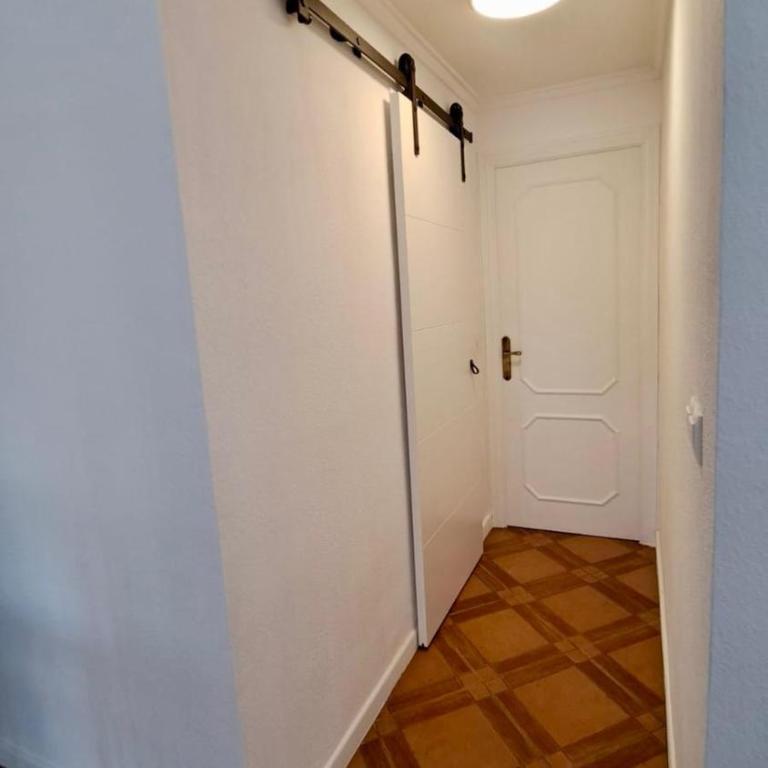 Cozy Apartment in Torrevieja, Within Walking Distance of the Seafront and Amenities - Apartment mit 2 Schlafzimmern - 18