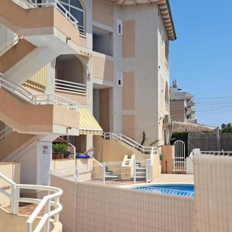 Cozy Apartment in Torrevieja, Within Walking Distance of the Seafront and Amenities - Apartment mit 2 Schlafzimmern - 26