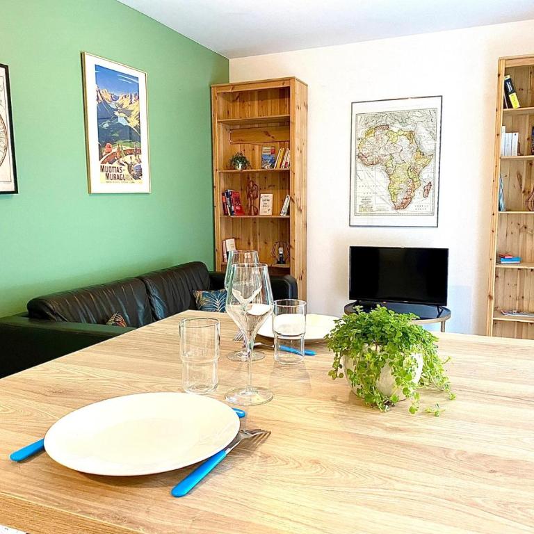 Astoria - parking, jardin et terrasse - One-Bedroom Apartment - 12