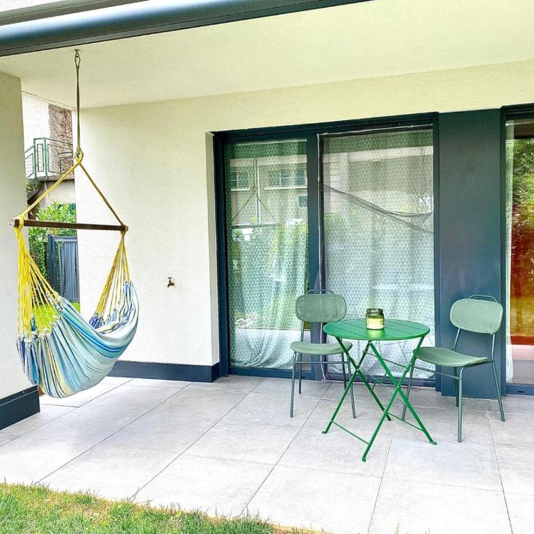 Astoria - parking, jardin et terrasse - One-Bedroom Apartment - 14