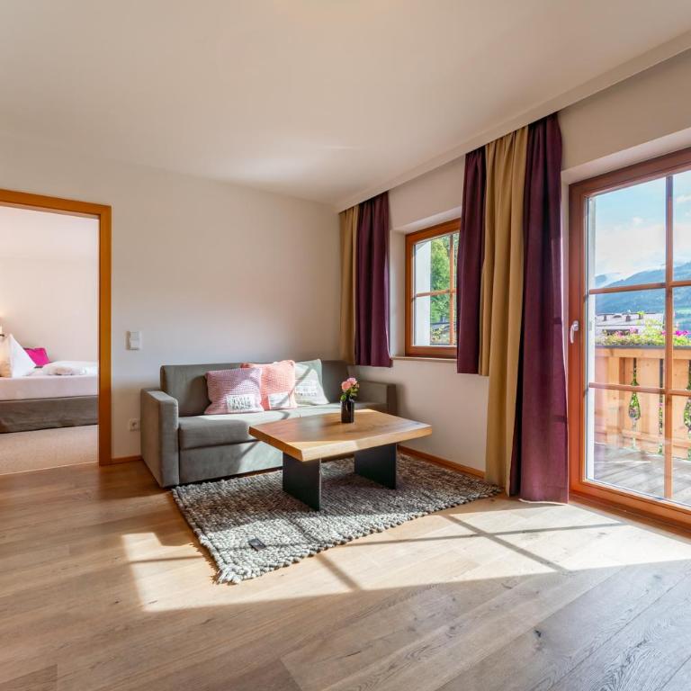 Hotel Stadt Wien - Comfort Suite mit 2 Schlafzimmern und Balkon - 3