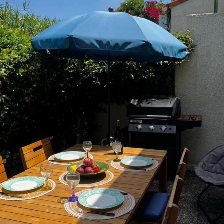 Pavillon lumineux avec terrasse à 500m de la plage, parking sécurisé, 6 couchages - FR-1-732-52 - Maison de Vacances - 12