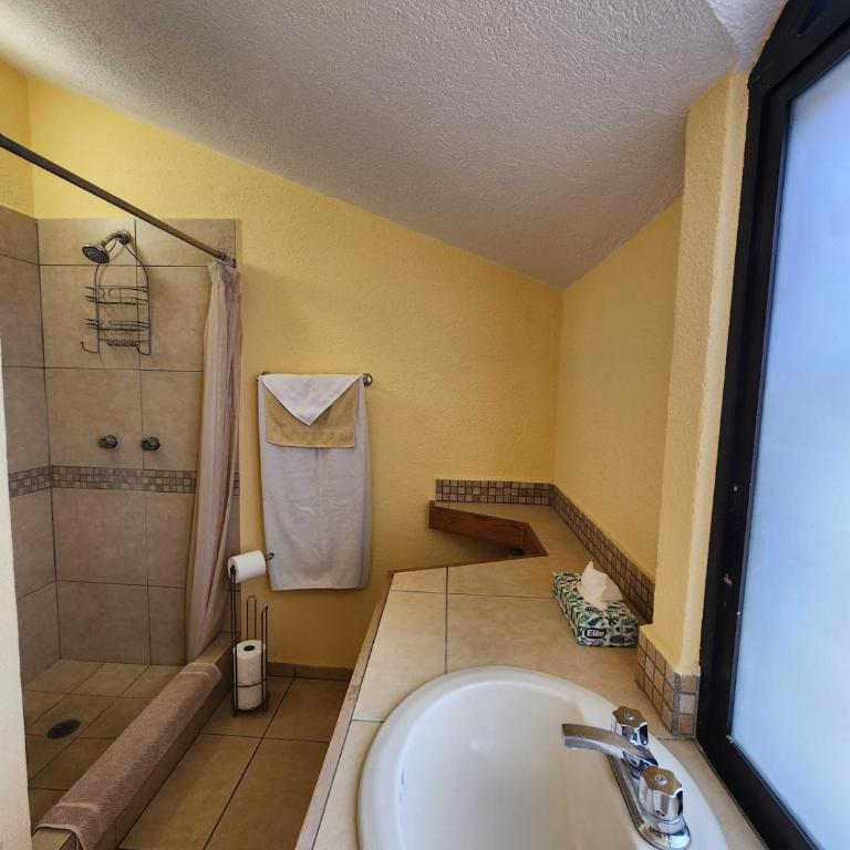 Cabo 3 bedroom condo across from beach - Apartamento - 25