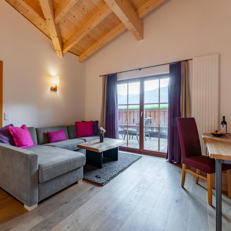 Hotel Stadt Wien - Deluxe Suite mit 2 Schlafzimmern und Balkon - 5