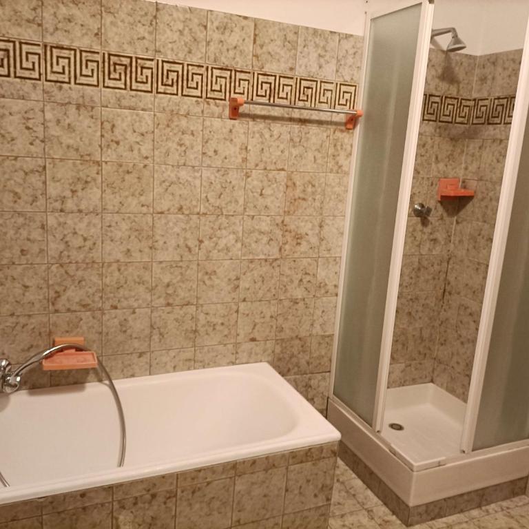 Casa Rocca appartamento 3 camere - Three-Bedroom Apartment - 6