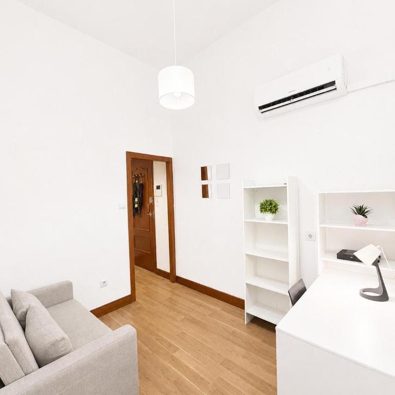 Amplio apartamento en Malasaña con aire acondicionado - Apartamento de 3 dormitorios - 1