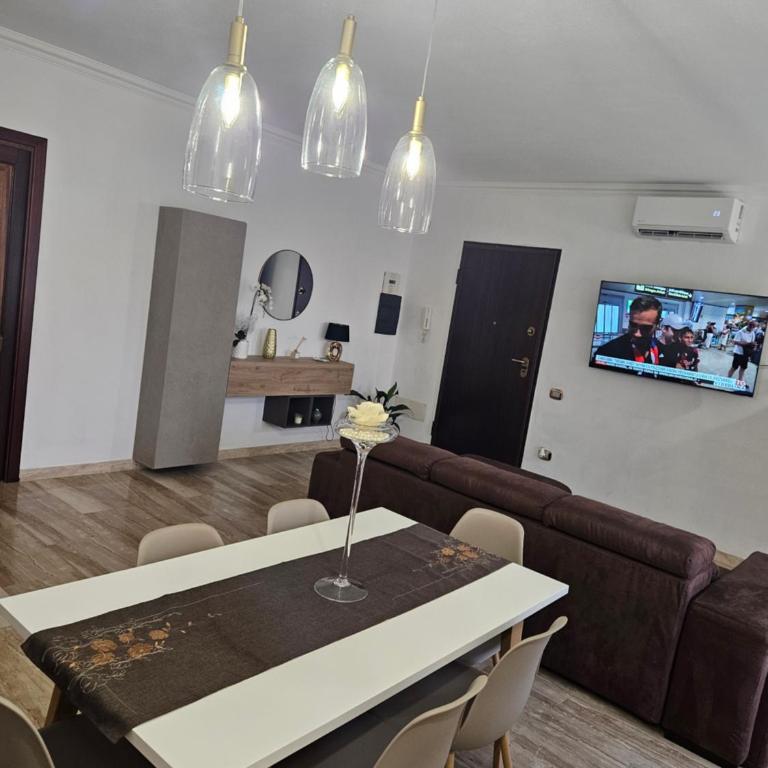 Casa Chiara - Appartamento con 2 Camere da Letto - 1