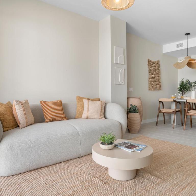 Calma Estepona - Three-Bedroom Apartment with Balcony - 24