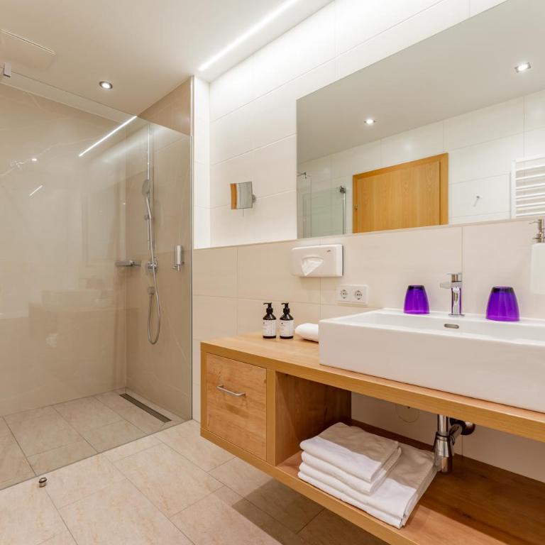 Hotel Stadt Wien - Suite mit 1 Schlafzimmer und Terrasse oder Balkon - 2
