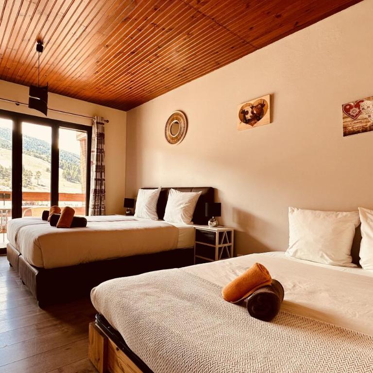 Auberge Alpina - Chambre Familiale - Vue sur Montagne - 1