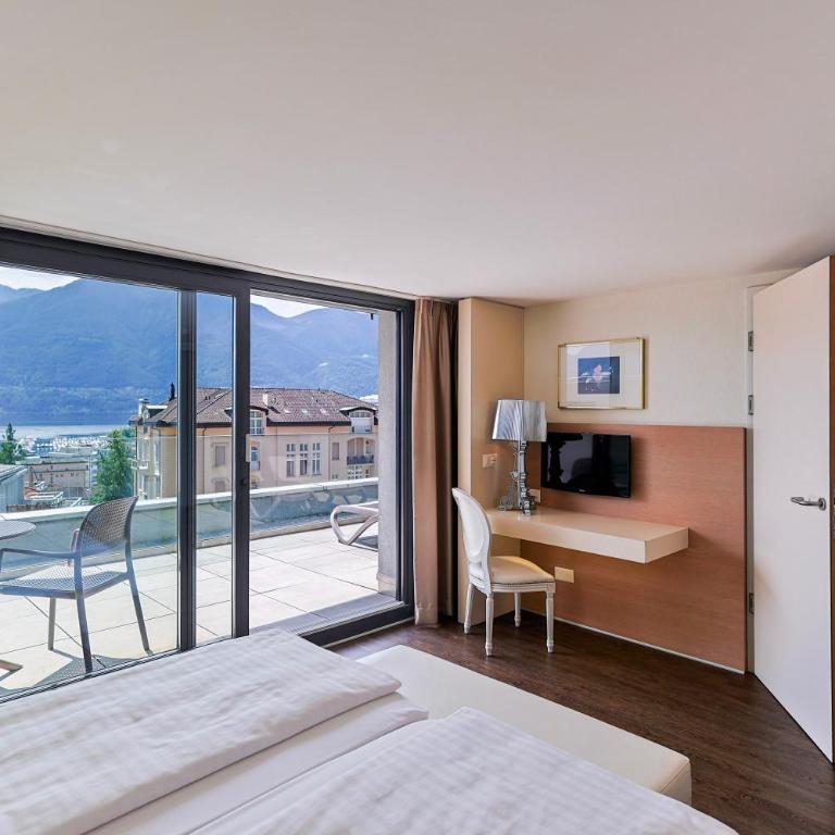 Hotel Muralto Locarno - Camera Matrimoniale Panorama con Vista Lago e Balcone - 6