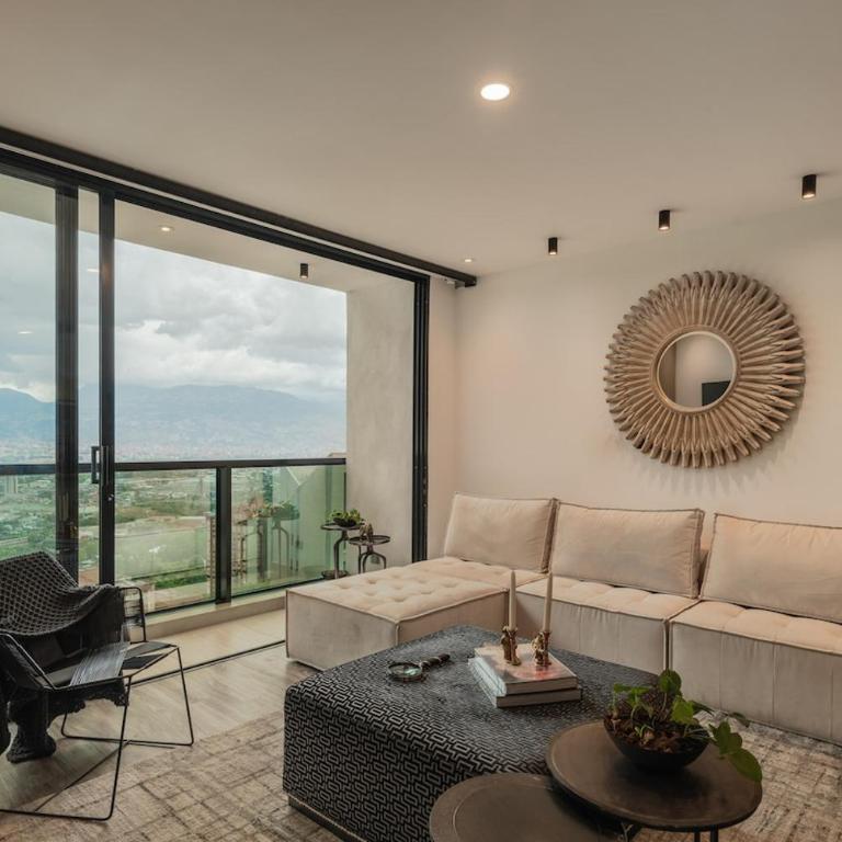 Apt en el Poblado Gym Pool y Jacuzzi - One-Bedroom Apartment - 1