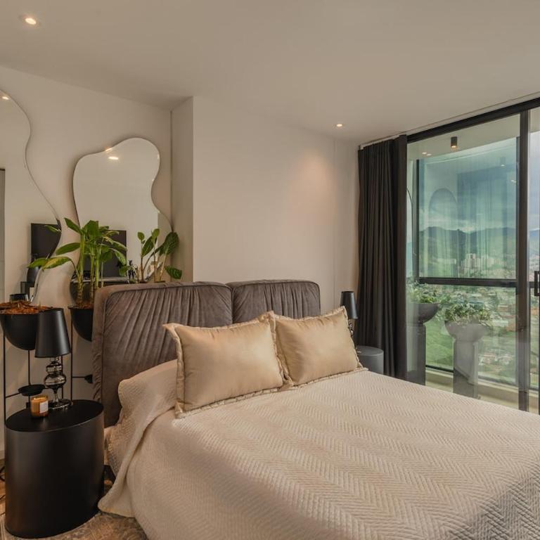Apt en el Poblado Gym Pool y Jacuzzi - One-Bedroom Apartment - 10