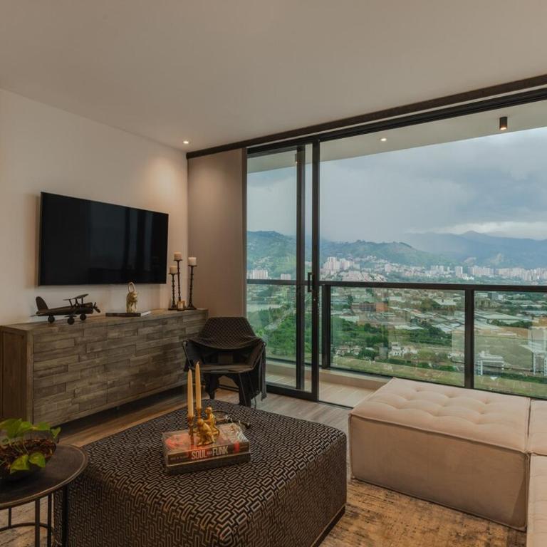 Apt en el Poblado Gym Pool y Jacuzzi - One-Bedroom Apartment - 13