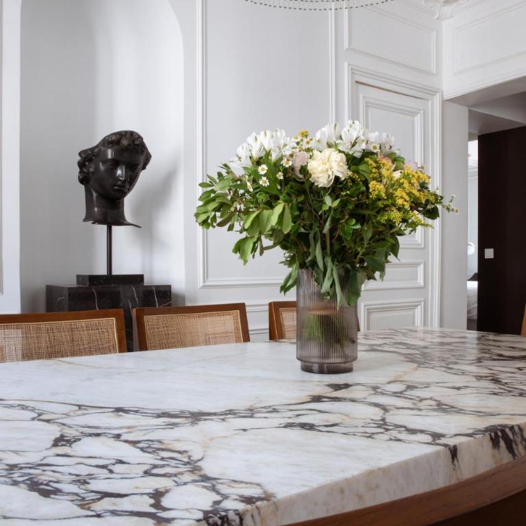 Luxurious Haussmannian Apt - Two-Bedroom Apartment - 7