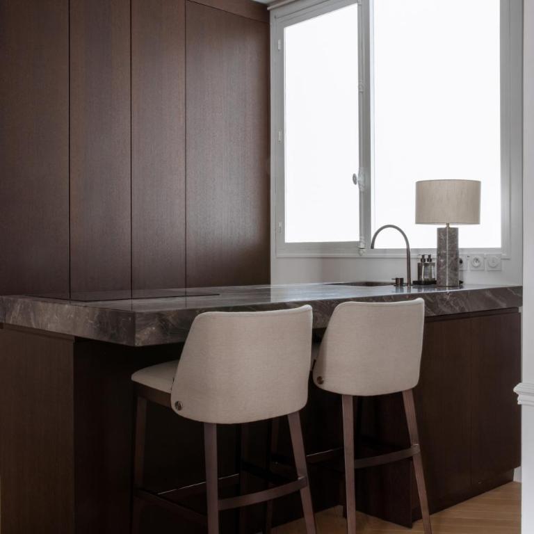 Luxurious Haussmannian Apt - Two-Bedroom Apartment - 8