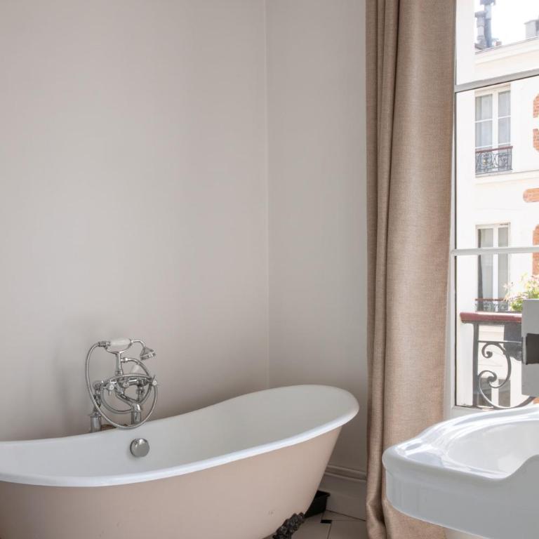Luxurious Haussmannian Apt - Two-Bedroom Apartment - 13